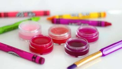 Crayon Lip Gloss (Made With Only 2 Ingredients!) Crayon Lip Gloss (Made With Only 2 Ingredients!)